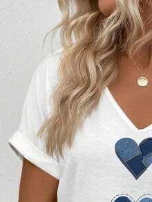 EMERY ROSE Plus Size Women Heart Print V-Neck Short Sleeve Casual T-Shirt - White - View 3