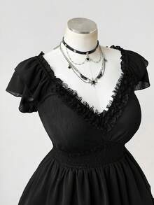 Sunspun 大码 Y2K 暗黑哥特风黑色荷叶边 V 领蕾丝腰部雪纺上衣，哥特/暗黑学院风/Y2K/法式复古 V 领，荷叶边袖，蕾丝饰边，腰部设计，雪纺面料，A 字廓形，适合派对/约会/街头/夜店/休闲场合 - 黑色 - 查看 6