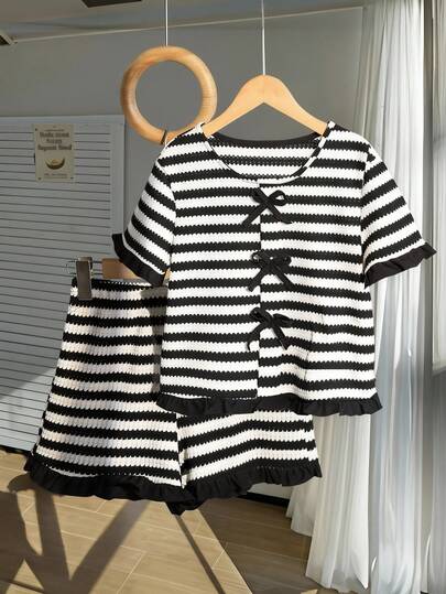 Sparklyn 2pcs/Set Tween Girls T-Shirt Set, Cute European Design Black & White Striped Knit Classic Elements Bow Decor Ruffle Hem Round Neck Short Sleeve Top And Loose Shorts, Suitable For Daily Outing, Party, Outdoor Activities In Summer