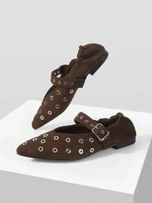 Mnmlis Sepatu Kasual Modis Wanita dengan Desain Gesper dan Sol Ujung Lancip - Coffee Brown - View 5