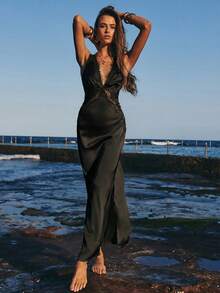 Opulessa Solid Color V-Neck Off-Shoulder Elegant Dress For Women, Suitable For Spring/Summer Vacation - Black - View 3