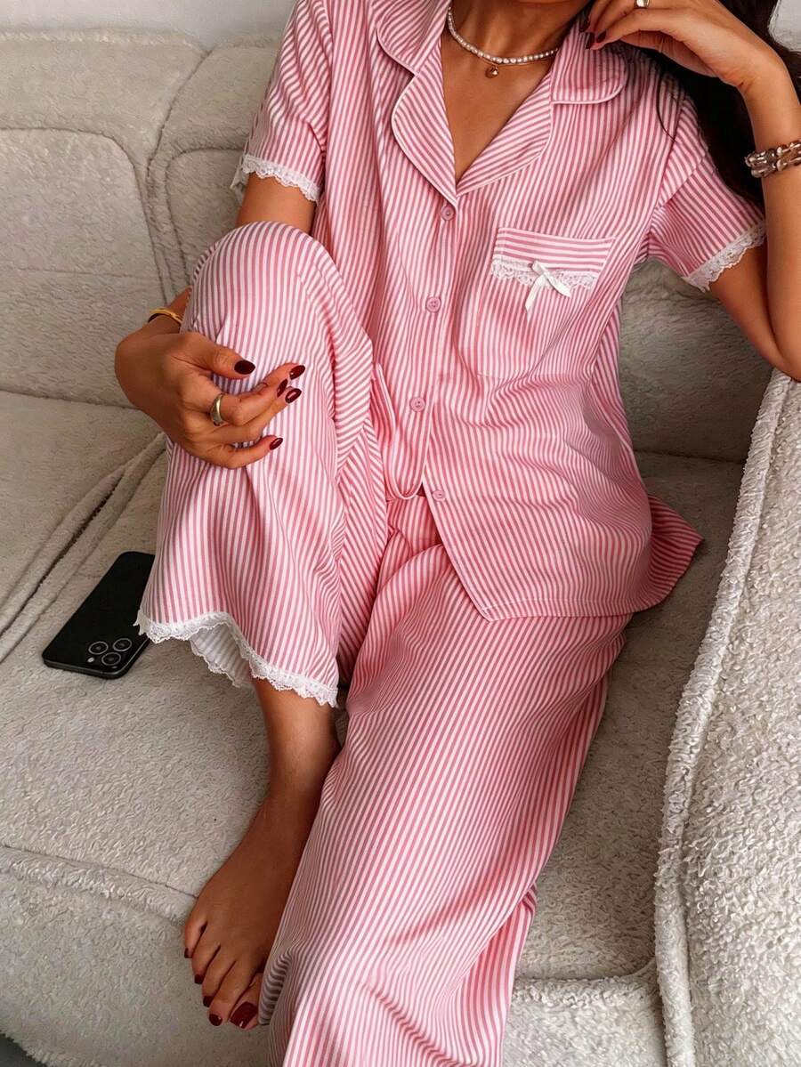 SHEIN Bubbelkrympt randig pyjamas med volang framtill för kvinnor - Rosa - Visa 1