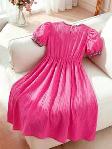 SHEIN Mädchen Lässig Gewebe bedrucktes Kleid mit goldenem Quastenbesatz, V-Ausschnitt Puffärmel, geeignet für den täglichen Gebrauch, Urlaub, Frühling/Sommer - Heißes Pink - Übersicht 2