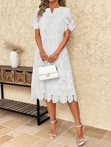 SHEIN Clasi 浪漫优雅蕾丝A字荷叶边连衣裙 女士夏季连衣裙 优雅白色连衣裙 蕾丝连衣裙 女士春季连衣裙 度假装 女士度假连衣裙 镂空连衣裙 女士白色蕾丝连衣裙 优雅夏季连衣裙 度假装 女士连衣裙 - 米色 - 查看 6