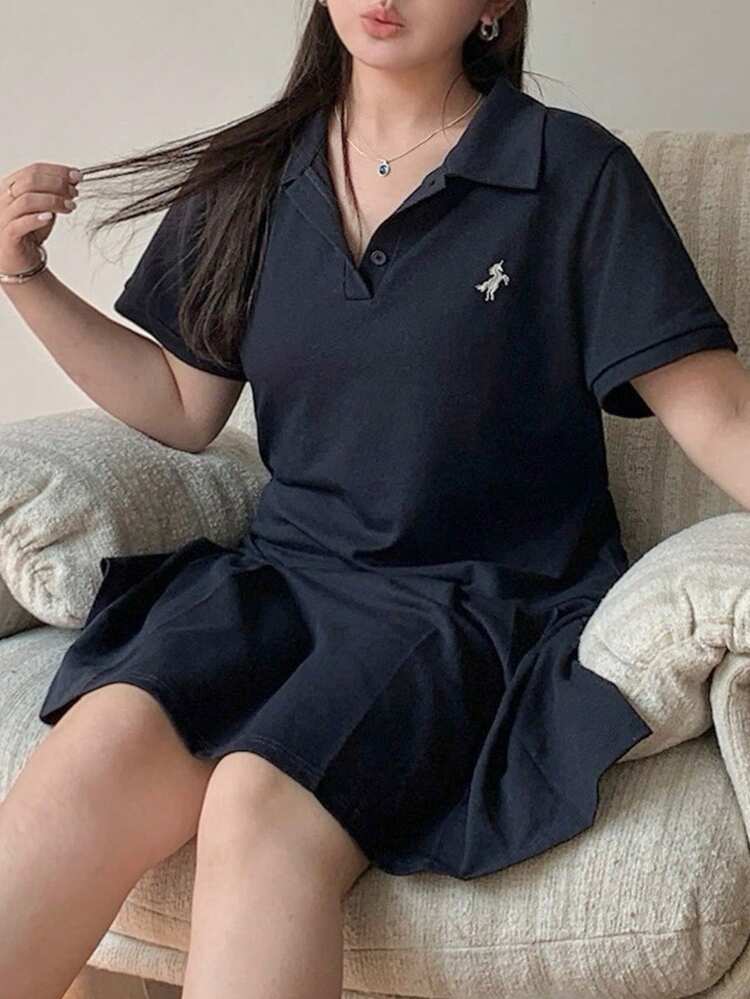 Dazy Plus Plus Size Women's Solid Color Casual Polo Collar Embroidery Splice Collegiate Style Knit Short Dress, Spring/Summer