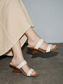 2025 Giày cao gót đế xuồng không đối xứng kiểu Pháp mới mùa hè dành cho nữ, giày cao gót xỏ ngón phù hợp để mặc với váy - trắng - Xem 2