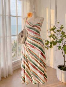 SHEIN EZwear Đầm mùa hè có mũ trùm đầu kẻ sọc nhiều màu sắc, kiểu dáng thường ngày, cỡ lớn, phong cách nghỉ mát. - Nhiều màu - Xem 11