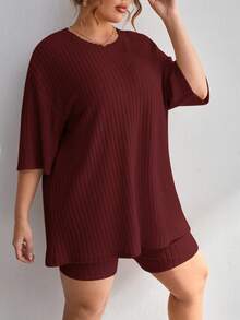 SHEIN Essnce 大码夏季休闲纯色T恤短裤两件套 - 酒紅色 - 查看 4