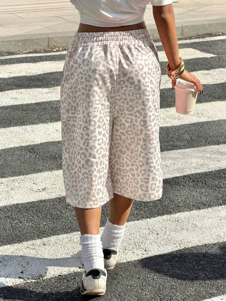 Muchica Khaki Apricot Leopard Print Women's Casual Wide Leg Shorts, Summer Big Shorts For Women Leopard Print Short Leopard Print Shorts For Women Cheetah Print Shorts Leopard Print Lounge Shorts Leapord Print Pants For Women Capris For Women - Khaki - View 2