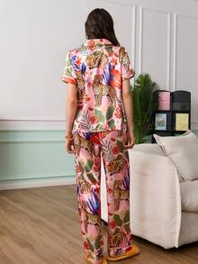 女士豹纹、绿色植物、花卉和叶子印花翻领开衫和裤子睡衣套装 - 彩色 - 查看 2