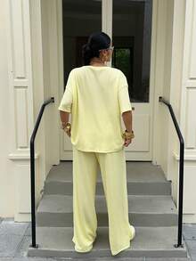 Muchica Plus Size Women's Solid Color Round Neck Short Sleeve T-Shirt And Casual Pants 2-Piece Set - Pale Yellow - View 2