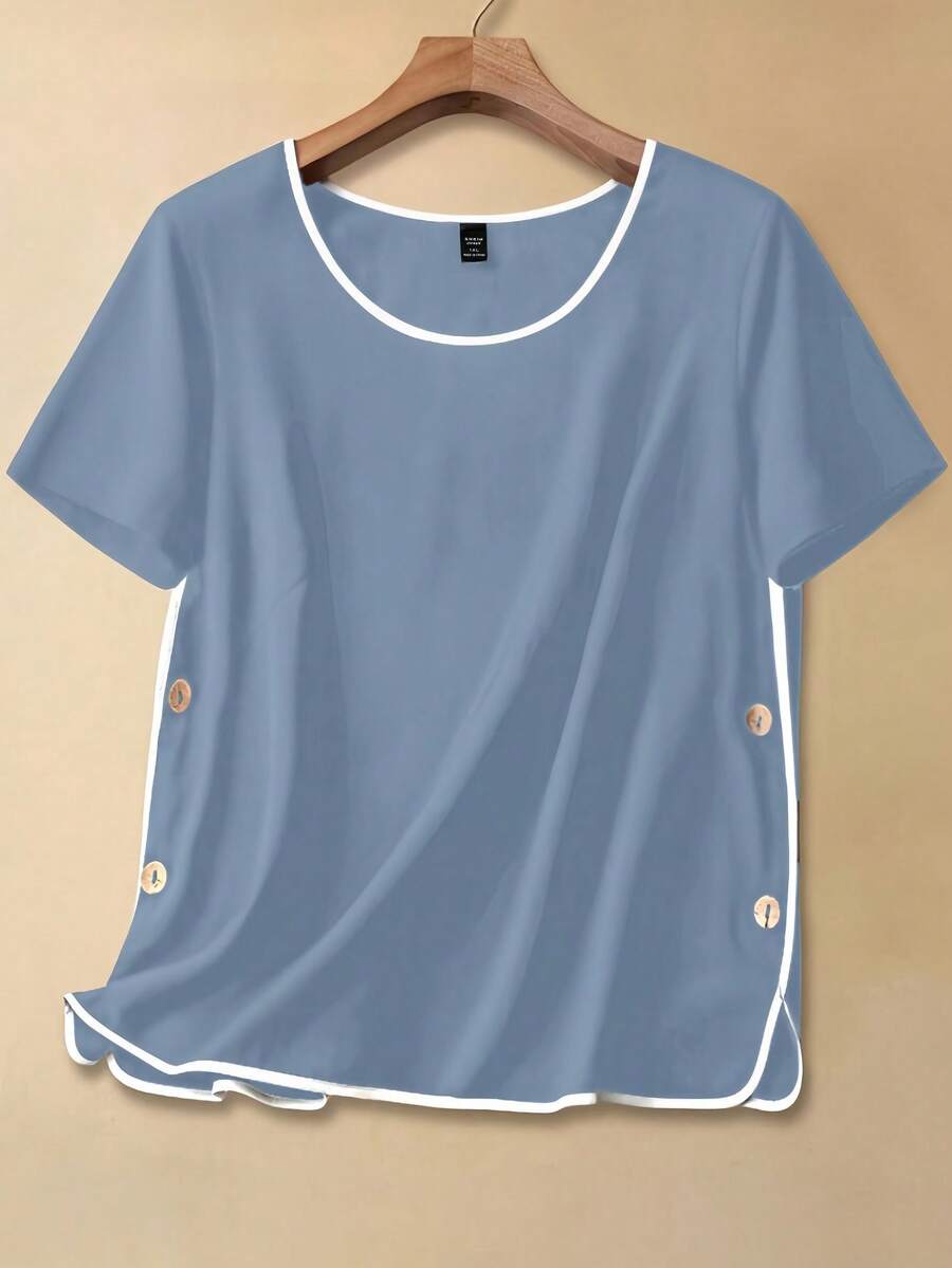 SHEIN LUNE 大码女式夏季休闲度假日常通勤撞色滚边侧扣宽松短袖上衣 - 淺藍色 - 查看 1