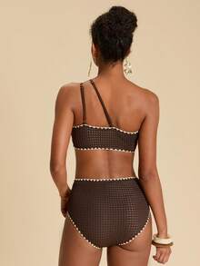 Travachic Bộ bikini nữ với viền kim loại tương phản, cổ áo bất đối xứng - màu nâu - Xem 2