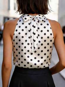 EMERY ROSE Áo sơ mi satin chấm bi mùa hè cho nữ, áo hai dây cổ xếp ly cho nữ, áo trắng buộc dây sau cổ, áo đi biển, trang phục đi nghỉ mát cho nữ, áo dự tiệc, áo dự lễ hội âm nhạc, áo hai dây phong cách Bohemian, dễ thương, dịu dàng, trí thức, thanh lịch, cao cấp, trang phục sang trọng, đi làm, hàng ngày, mùa hè, dự tiệc, đi biển, hẹn hò, tốt nghiệp, công sở, thời trang thành thị, áo hai dây đa năng hàng ngày. - Đen và trắng - Xem 2