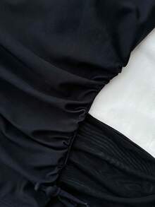 SHEIN Kids/Teen Girls' Black & White Contrast Color Shell Ruffle Bow Decor Casual One-Piece Swimsuit With Cover-Up Skirt, Vacation Beach Style - Black - View 5