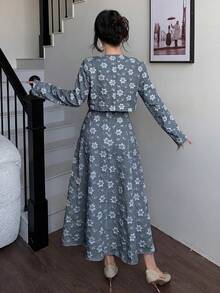 Modelyn Elegant Outdoor Ladies Jacquard Suit - Blue - View 2