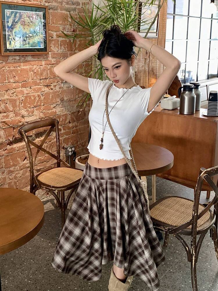 Women's Solid Color Casual Short Sleeve T-Shirt And Plaid Casual Skirt 2-Piece Set Summer
