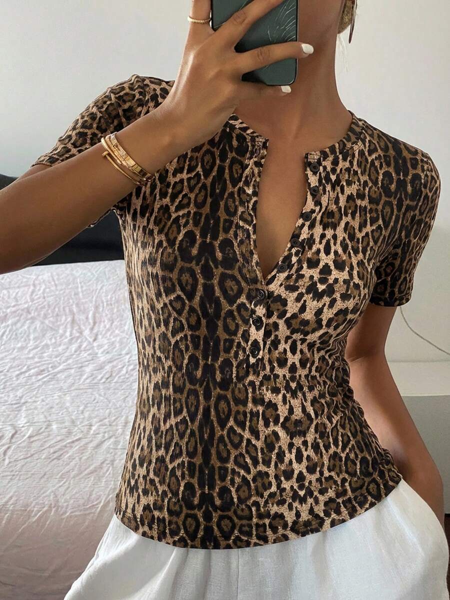 DAZY Women's Summer Fitted Regular Shoulder Top, Short Sleeve Fitted Leopard Print Casual Street T-Shirt - Brown - View 1