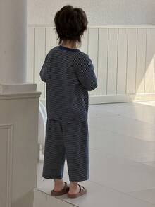 DAZY Bộ đồ ngủ 2 món tay ngắn kẻ sọc dành cho bé trai - Màu xanh hải quân - Xem 4