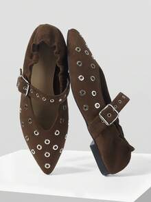 Mnmlis Sepatu Kasual Modis Wanita dengan Desain Gesper dan Sol Ujung Lancip - Coffee Brown - View 6