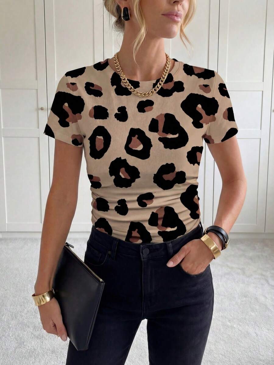 Women's Casual Minimalist Leopard Print Round Neck Slim Fit Short Sleeve T-Shirt, Suitable For Spring, Summer, Vacation Woman Suitable For Going Out, Casual - Multicolor - View 1