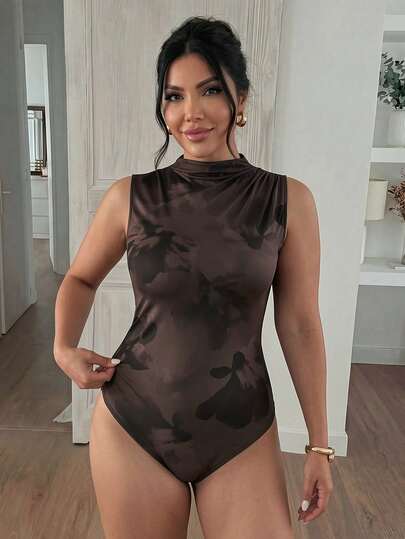 Lounesse Plus Size Elegant Floral Print Sleeveless Bodysuit, Summer