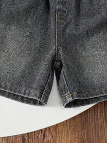 SHEIN Set de 2 piezas de camiseta de punto de manga corta holgada de cuello redondo y pantalones cortos de mezclilla casuales y versátiles para niños, adecuado para primavera/verano - Gris - Ver 7