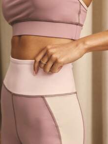 Aralina 休闲运动女式两件套撞色双肩带上衣和紧身裤健身锻炼两件套 - 彩色 - 查看 11