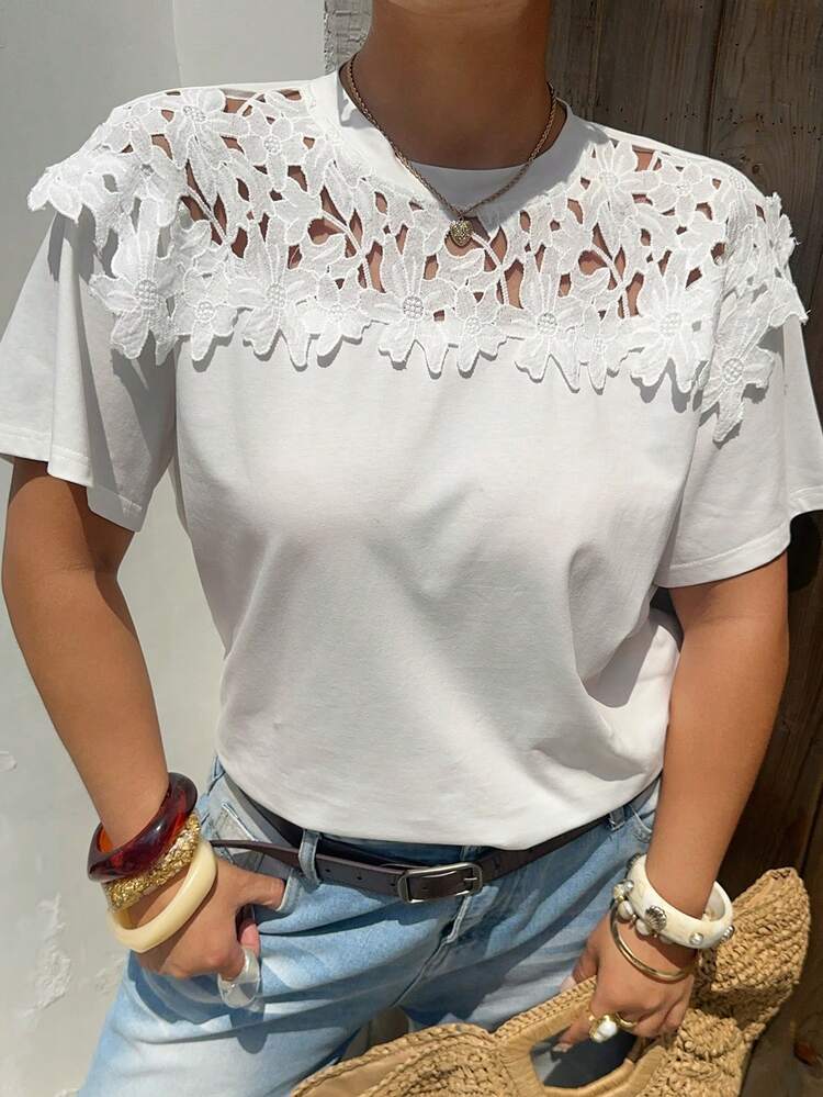 Dazy Plus Plus Size Women Contrast Lace Loose Short Sleeve Round Neck Casual Vacation Summer Top, White