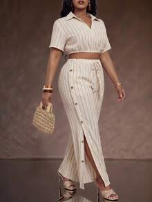 Slaydiva Bộ đồ mặc nhà mùa xuân/hè thanh lịch, thoải mái, thích hợp cho sinh nhật, lễ tốt nghiệp, học sinh, đi chơi hàng ngày, dễ phối đồ, thư giãn, nghỉ dưỡng, du lịch biển, tắm nắng, xu hướng thịnh hành, công sở thường ngày, tối giản và thoải mái. Bộ đồ mặc nhà cỡ lớn dành cho nữ, màu be kẻ sọc, dáng rộng, ống rộng, có cúc bên hông, chất liệu pha trộn tạo sự thoải mái và phong cách. - Màu be - Xem 7