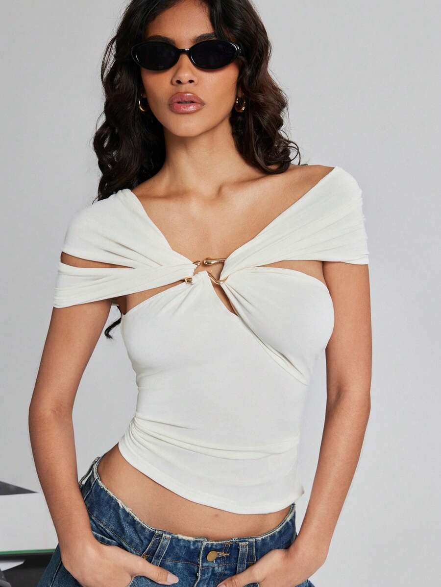 Hauture Women's Casual Sexy Off-Shoulder Top With Metal Buckle Twist, Solid Color, Summer, Seksi Chic, Night Out Date Night Golf Party Club Night, Off-White - Apricot - View 1
