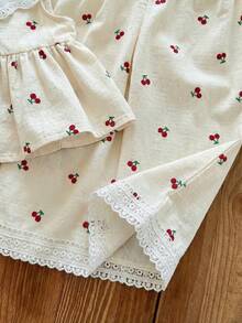 SHEIN LMoss Kids Bộ áo và quần họa tiết hoa dễ thương cho bé gái, viền bèo nhún, thích hợp cho kỳ nghỉ hè. - Nhiều màu - Xem 5
