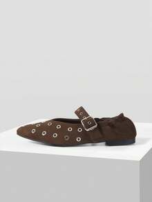 Mnmlis Sepatu Kasual Modis Wanita dengan Desain Gesper dan Sol Ujung Lancip - Coffee Brown - View 2