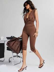 Hauture Bộ jumpsuit lửng nữ kiểu dáng gợi cảm, có phần vai rủ và dây chéo phía trước, thích hợp cho công sở. - màu nâu - Xem 3