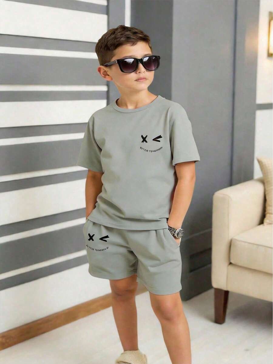 SHEIN 男童笑脸印花圆领短袖蓝色休闲套装,春夏百搭 - 綠色 - 查看 1