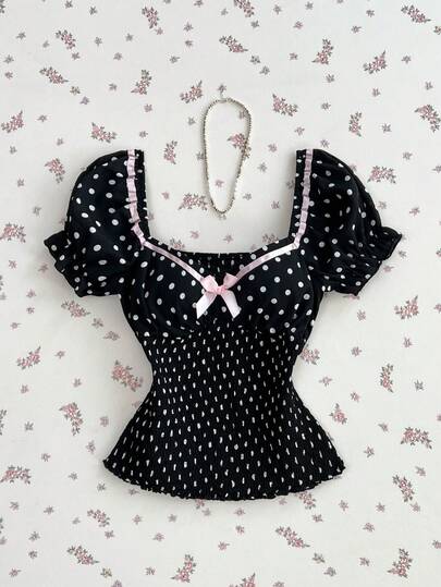 FavEase Áo sơ mi nữ chấm bi đen trắng với nơ hồng trang trí, cổ hình trái tim, hở lưng, tay áo cánh hoa, thắt eo, thiết kế retro ngọt ngào và dễ thương, đa năng cho mùa hè.