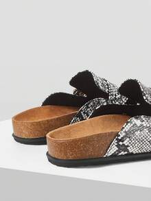 Mnmlis Women's Vintage Fashion Snake Buckle Comfortable Versatile Simple Closed Toe Outer Wear Flat-Bottomed Mule Slippers - Grey - View 5