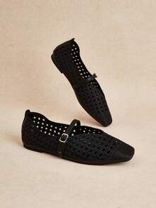 Rosivie Women Casual Versatile Commuter Hollow Embroidery Flats - Black - View 6