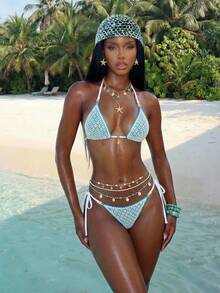 Swim Vcay Conjunto de ropa de mujer para la playa en verano, bikini de triángulo de tela calada decorado con conchas y perlas azules - Celeste - Ver 3