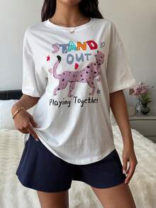 Livesso 字母和动物涂鸦印花T恤和短裤女士睡衣套装 - 白色 - 查看 1