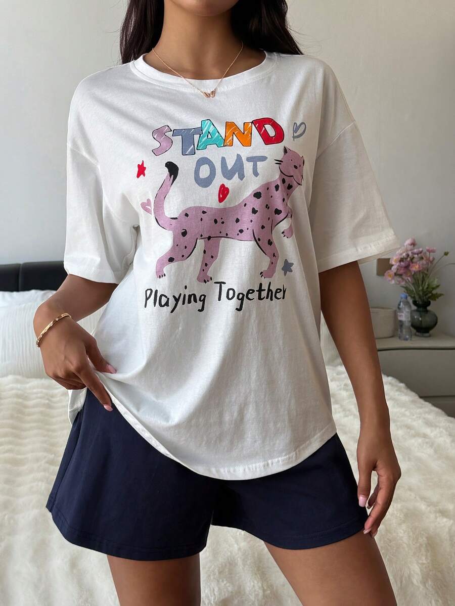 Livesso 字母和动物涂鸦印花T恤和短裤女士睡衣套装 - 白色 - 查看 1