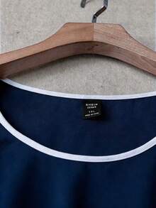 SHEIN LUNE Camisa de manga corta con botones y ribete de contraste para uso diario en tallas grandes - Azul Marino - Ver 4