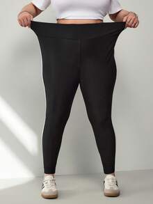 SHEIN CURVE+ 大码女式撞色休闲打底裤，黑白条纹打底裤，大码运动打底裤，大码打底裤，大码瑜伽裤，大码运动服，大码打底裤，大码女式运动套装 - 黑與白 - 查看 9