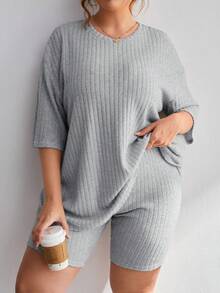 SHEIN Essnce 大码女式纯色圆领落肩T恤和短裤休闲两件套 - 淺灰色 - 查看 1