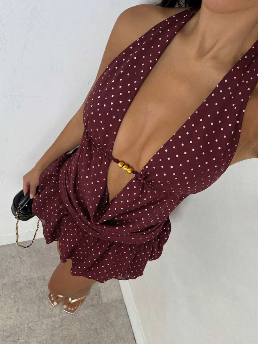 SHEIN Glamour 红豆沙吊带性感V领露背无袖不对称迷你裙两件套，波点迷你两件套，节日派对嘉年华套装，街头风，女士夜店套装，约会套装，女士生日装，优雅气质，派对必备，复古风，都市舒适，街头风，度假风 - 彩色 - 查看 1