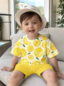 SHEIN 男童休闲柠檬印花T恤套装，经典可爱夏季度假风图案印花，适合春夏季节、海滩、海边、假日穿着 - 彩色 - 查看 1