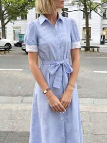 Pariaura 女士蓝色条纹蕾丝边泡泡袖衬衫裙，腰间系带 - 优雅休闲中长连衣裙，适合办公室和日常穿着 - 藍白色 - 查看 4
