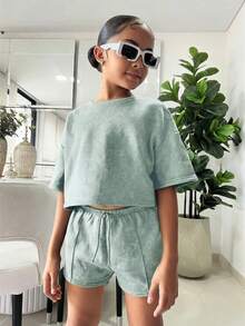SHEIN Bộ 2 món cho bé gái tuổi teen: Áo thun lửng rộng rãi + quần short bó sát, trang phục thường ngày thoải mái. - màu xanh lá - Xem 5