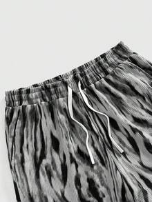 ROMWE MEN Street Life Men's Animal Print Drawstring Waist Loose Shorts - Multicolor - View 3