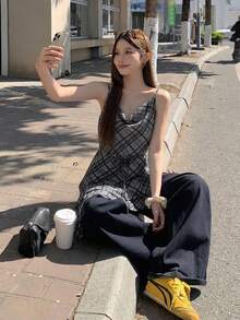 DAZY 韩版女士温柔夏季格子荷叶边不对称吊带休闲吊带衫 - 黑色 - 查看 6